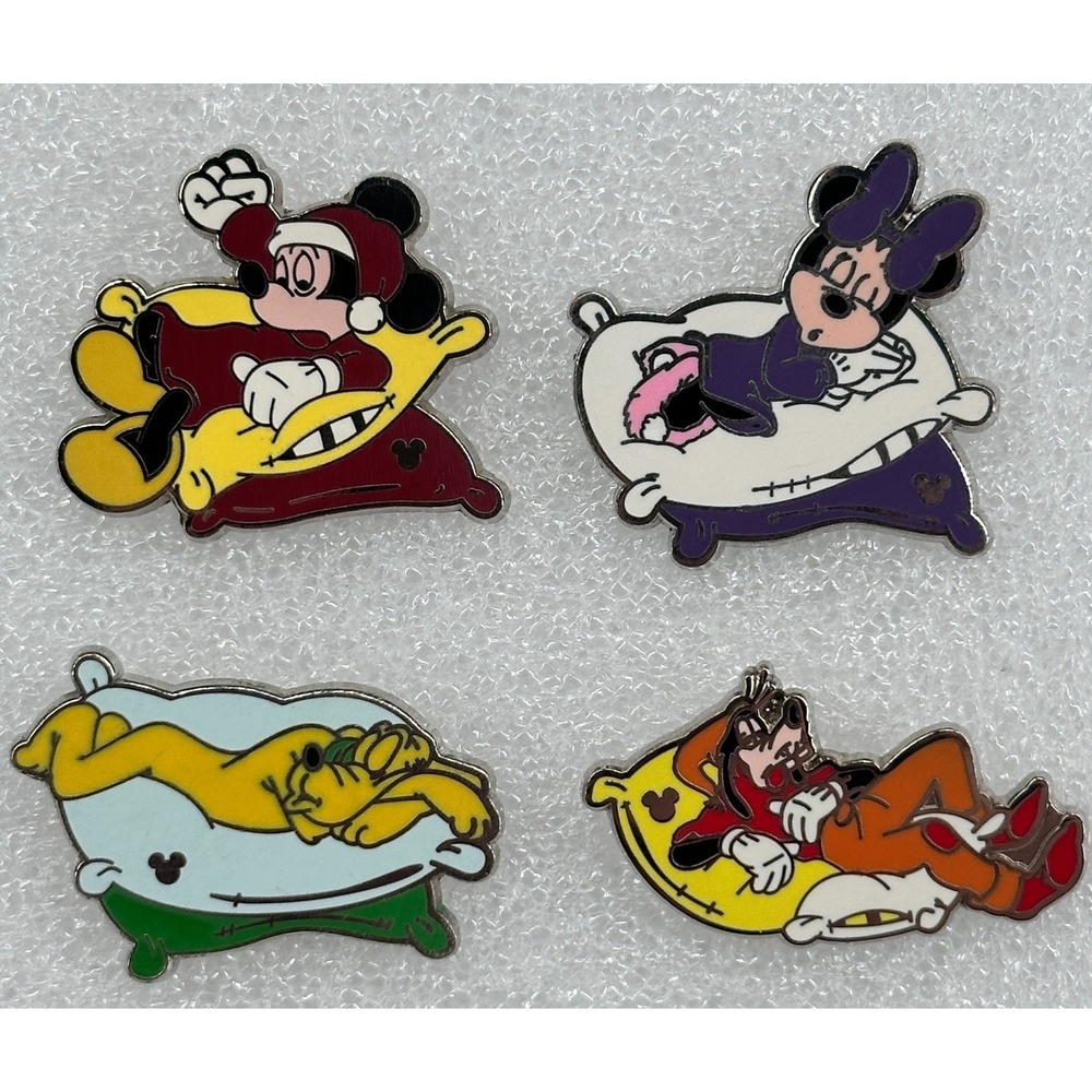 Disney Hidden Mickey Pins WDW Characters Sleeping  Mickey Minnie Pluto Goofy '12
